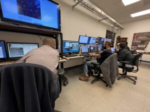 MROI team working to find fringes on a GEO target